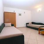 Apartment Alma 1600 Pula