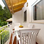 Alma 1600 Apartment