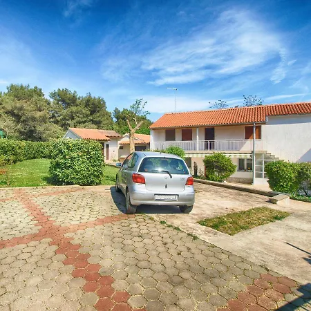 Apartamento Alma 1600 Pula