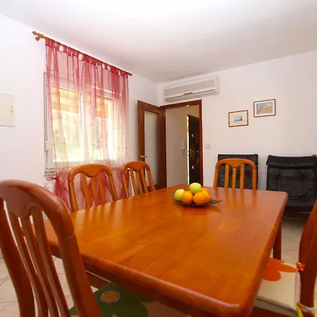 Alma 1600 Διαμέρισμα *