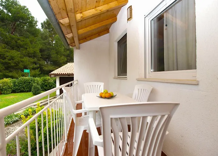 Alma 1600 Apartment