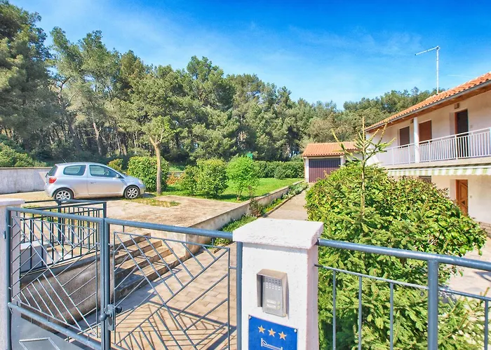 Apartment Alma 1600 Pula