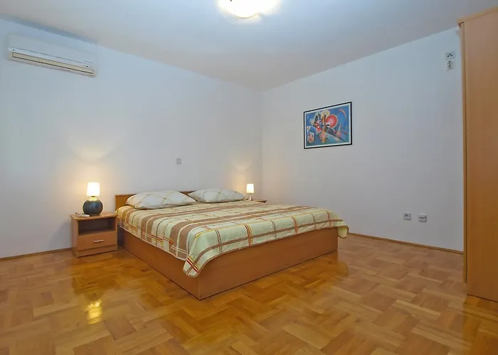 Alma 1600 * Пула